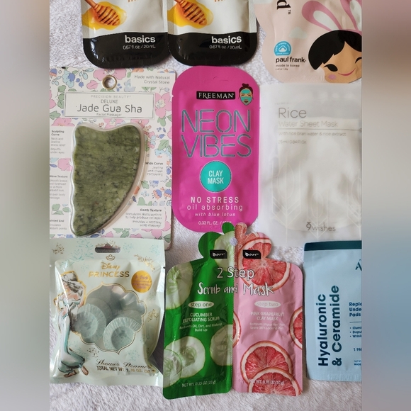 Rachel Pally Reversible Clutch Bag And Self Care Bundle - Picture 7 of 13